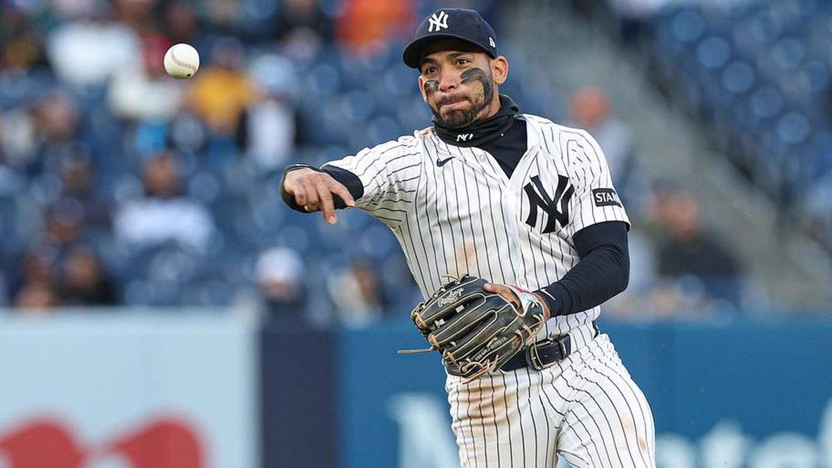  Is it time for the Yankees to test José Caballero as the starting third baseman over Ryan McMahon? | Vincent Carchietta-Imagn Images 