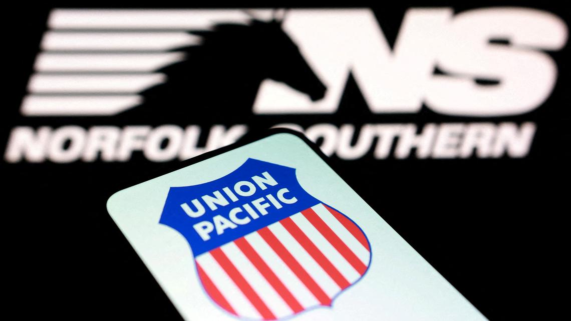 Federal regulator pauses review of Union Pacific, Norfolk Southern's $85 billion merger 