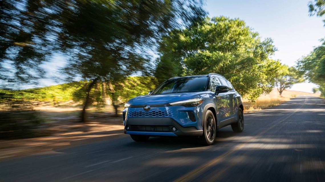 Specialist Reveals The Secret To A 300,000-Mile Toyota Hybrid