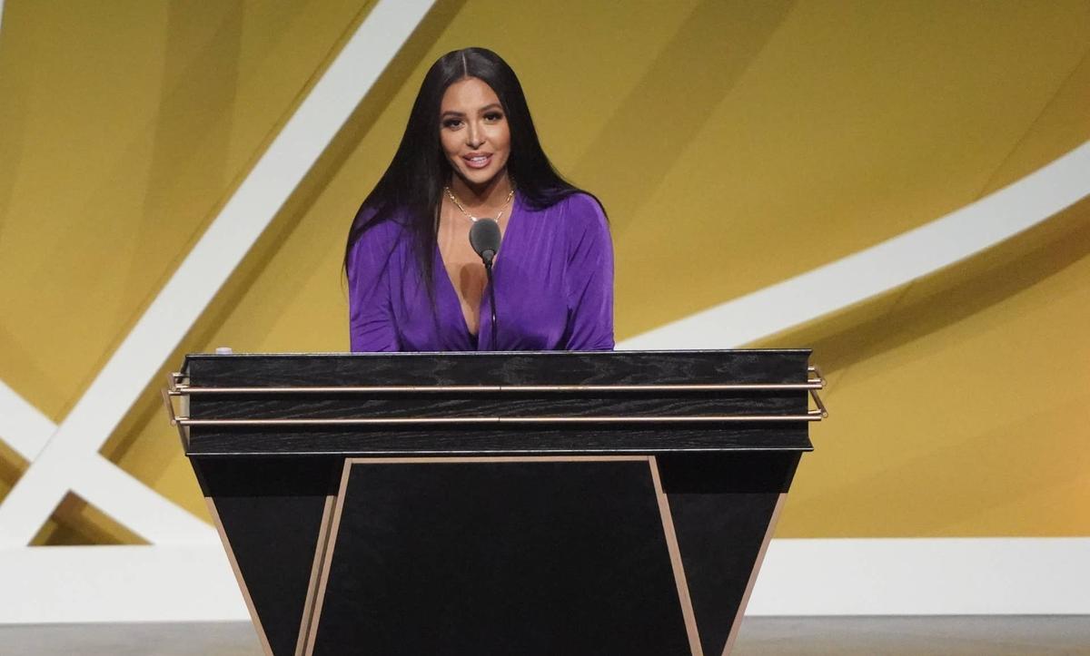  May 15, 2021; Uncasville, Connecticut, USA; Vanessa Bryant, wife of the late Kobe Bryant, speaks on his behalf during the Class of 2020 Naismith Memorial Basketball Hall of Fame Enshrinement ceremony at Mohegan Sun Arena. Mandatory Credit: David Butler II-USA TODAY Sports 