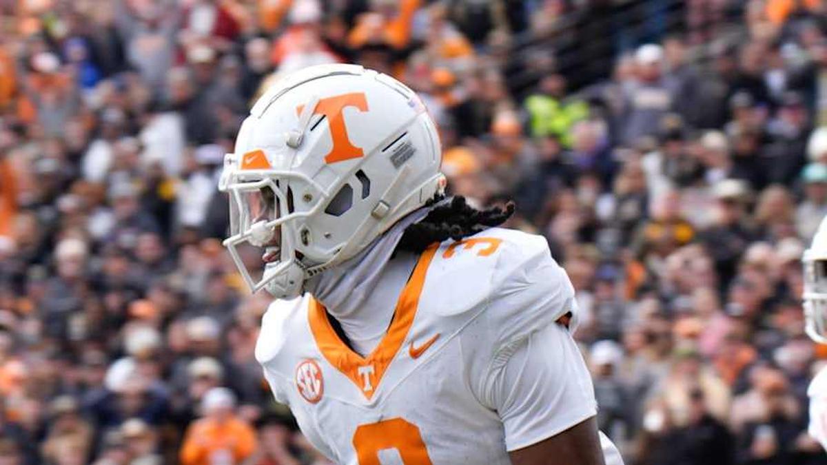 Tennessee defensive back Jermod McCoy (3) reacts after gaining control of a fumble during the second quarter at FirstBank Stadium in Nashville, Tenn., Saturday, Nov. 30, 2024. | Stephanie Amador / The Tennessean / USA TODAY NETWORK via Imagn Images 