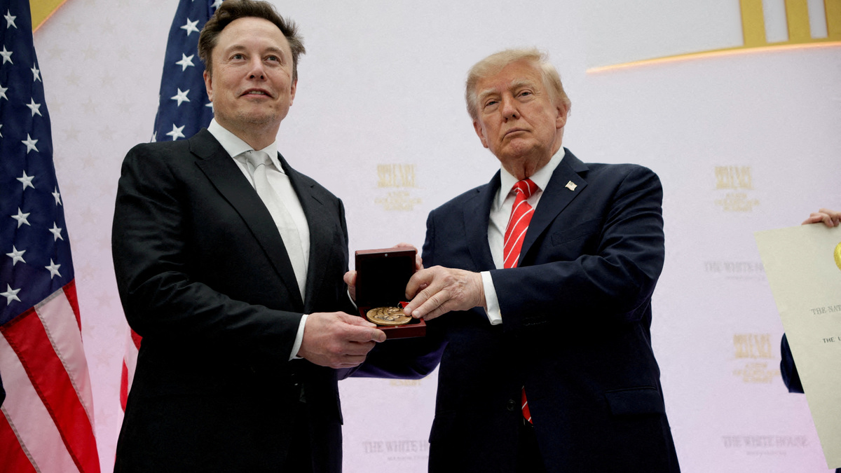 Analysis-Musk's political baggage clouds prospects for SpaceX-Tesla ...