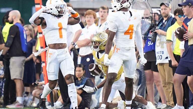 DeSean Bishop, No. 18 Tennessee pull away from Georgia Tech 