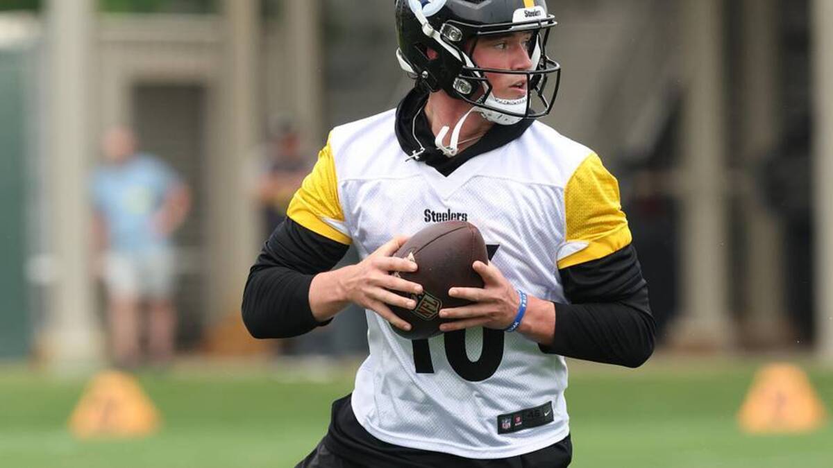  Jun 9, 2026; Pittsburgh, PA, USA; Pittsburgh Steelers quarterback Drew Allar (16) participates in drills during Minicamp at UPMC Rooney Sports Complex. Mandatory Credit: Charles LeClaire-Imagn Images | Charles LeClaire-Imagn Images 