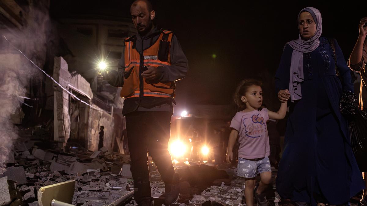 Israeli aircraft launched several strikes on an apartment building in the Al-Rimal neighborhood in central Gaza Strip, resulting in a number of casualties May 15, 2026. (Saher Alghorra/The New York Times)