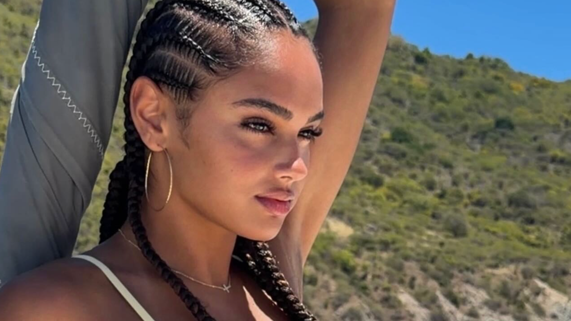 'Stunning' Knicks Dancer Turns Heads With Her Swimsuit Photo 