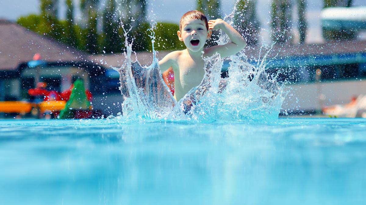 There are 1,300 water parks in the United States and 85 million people visit them each year. As a parent, it's important to know what to look for if you are planning a trip to an indoor or outdoor water park. (Olesia Bilkei/Dreamstime/TNS)