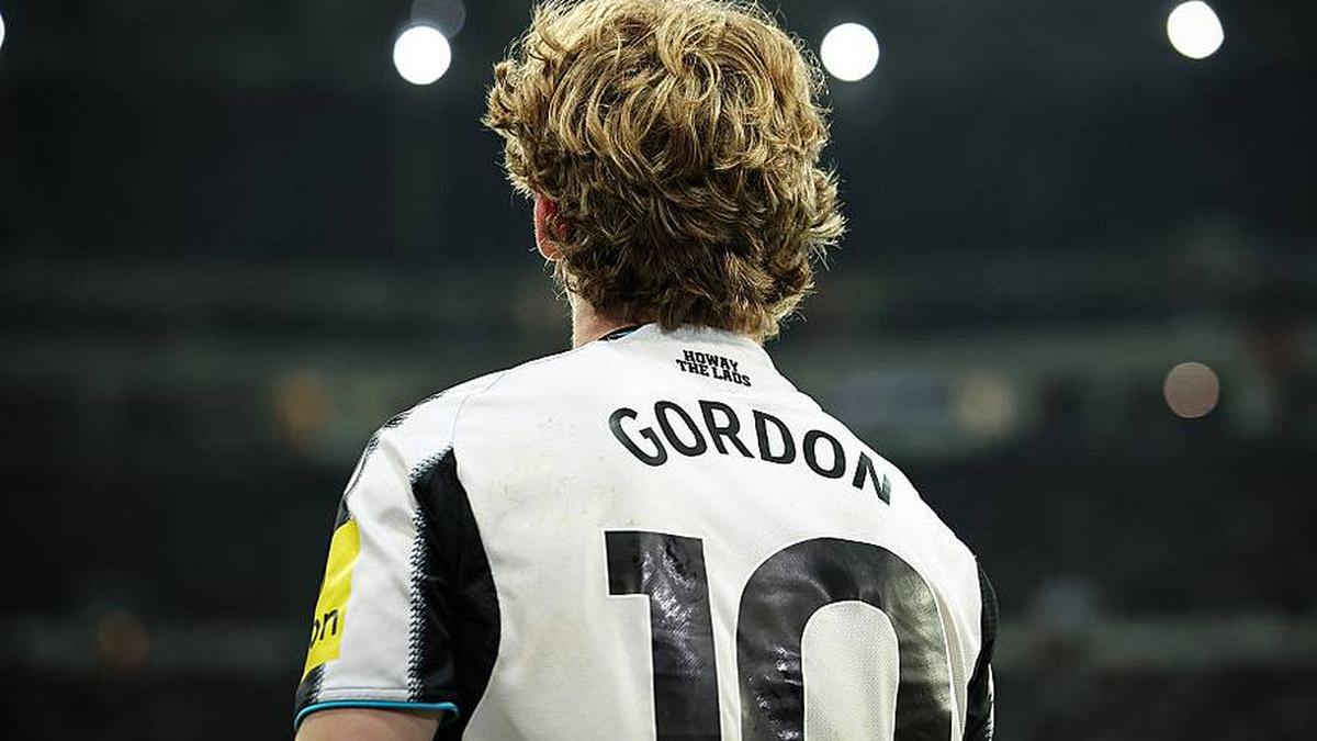  Anthony Gordon has recently been wearing No.10 at Newcastle. | Alex Dodd/CameraSport/Getty Images 