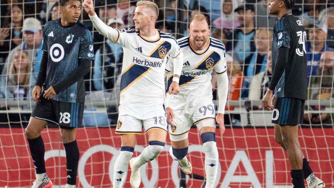 Reus' tiebreaking goal pushes Galaxy past Minnesota