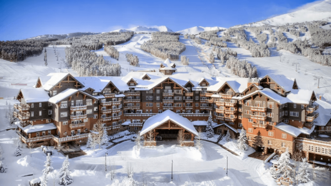 9 Reasons Why a Ski Trip is the Perfect Winter Girlfriend Getaway 