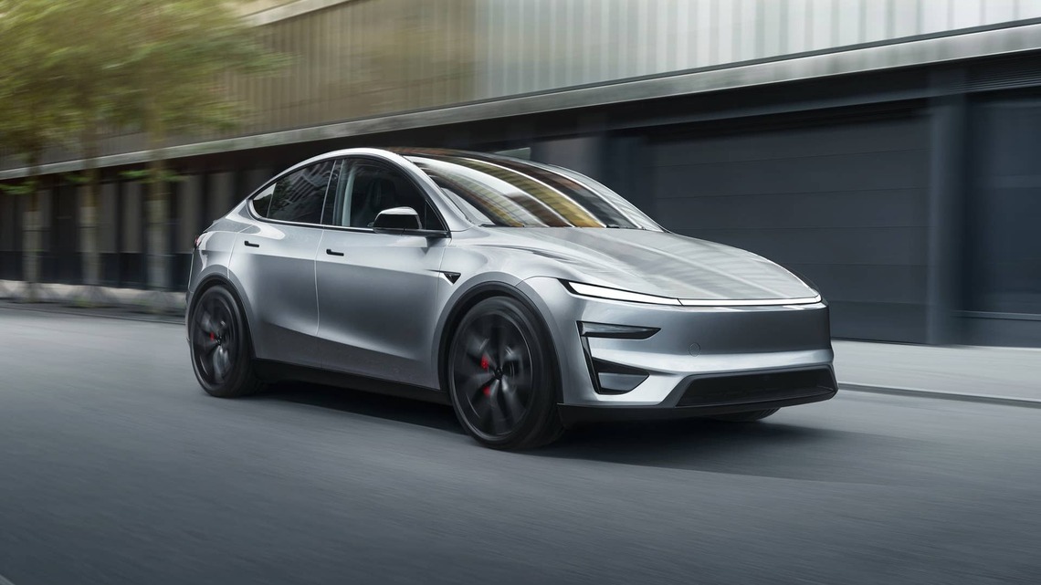 Tesla's Insane Mode Is At The Center Of A $10 Million Test-Drive Lawsuit 