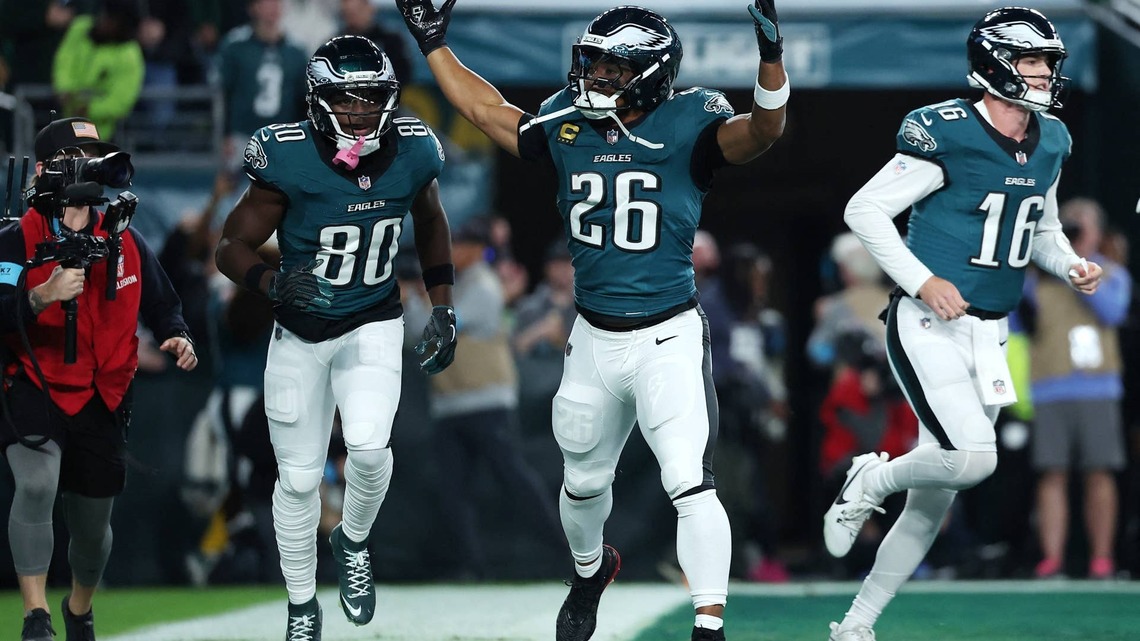 Saquon Barkley Trade Rumors: Eagles RB and Chase Brown Would Force Heavier Personnel and Free Up Ja'Marr Chase, Tee Higgins 