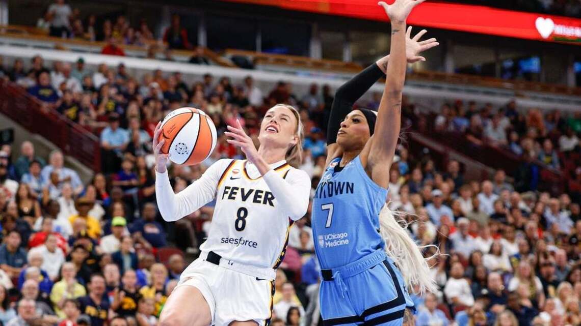 Sky's DiJonai Carrington posts 'white privilege' after ejection vs. Fever 