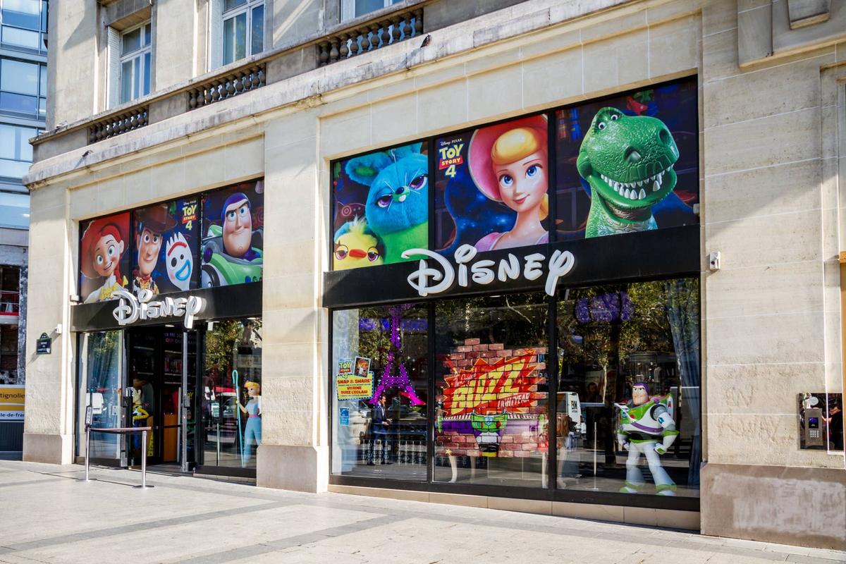 Disney will host the Super Bowl, the Oscars, and the Grammys in 2027. 
