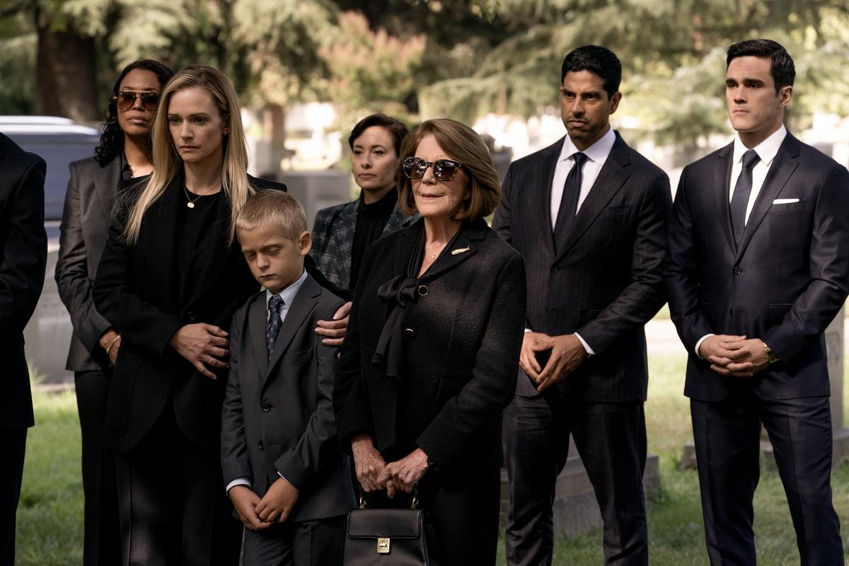 L-R: Aisha Tyler as Dr. Tara Lewis, A.J. Cook as Jennifer ‘JJ’ Jareau, Phoenix Andersen as Michael Lamontagne, Nicole Pacent as Rebecca Wilson, Linda Lavin as Connie Lamontagne, Adam Rodriguez as Luke Alvez, and RJ Hatanaka as Tyler Green in Criminal Minds: Evolution, episode 3, season 18 streaming on Paramount+, 2025. Photo Credit: Michael Yarish/Paramount+