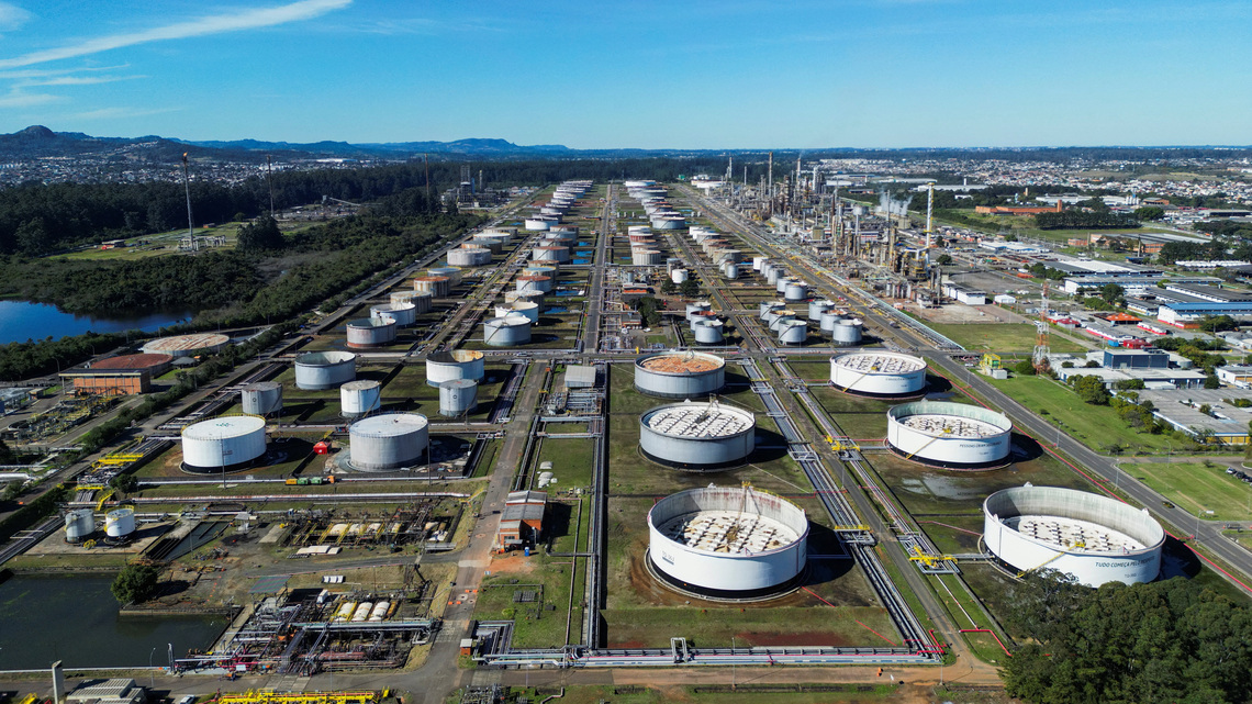 US imposes new 25% tariffs on Brazil, expands exemptions list 