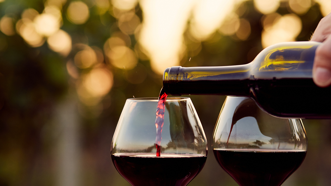 Sonoma winery to close tasting room as people drink less 