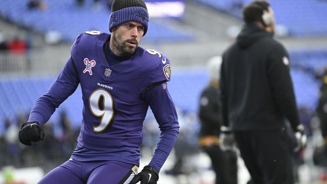 Chiefs sign K Justin Tucker amid Harrison Butker struggles 