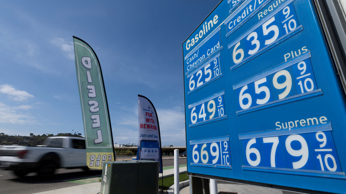 White House pushes for more refinery waivers to ease pump prices