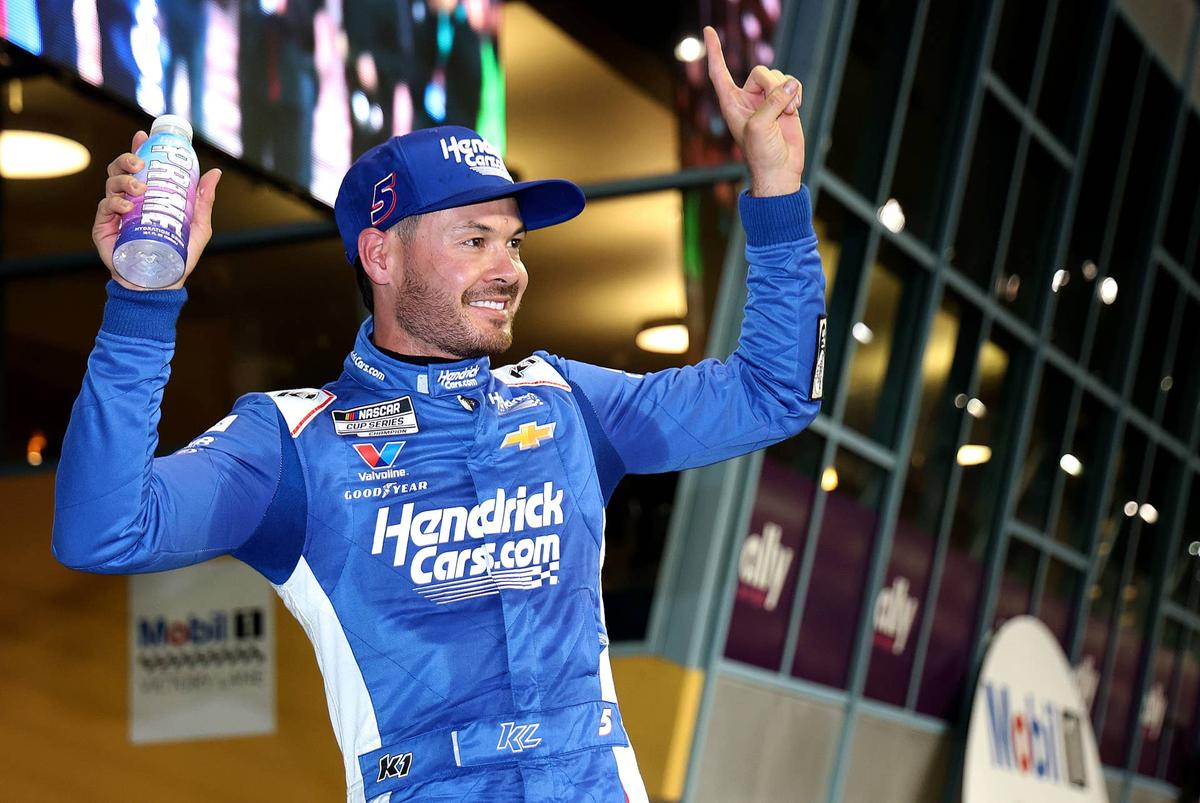  HOMESTEAD, FLORIDA - MARCH 21: Kyle Larson, driver of the #07 HendrickCars.com Chevrolet, celebrates in victory lane after winning the NASCAR Craftsman Truck Series Baptist Health 200 at Homestead-Miami Speedway on March 21, 2025 in Homestead, Florida. (Photo by Chris Graythen/Getty Images) 