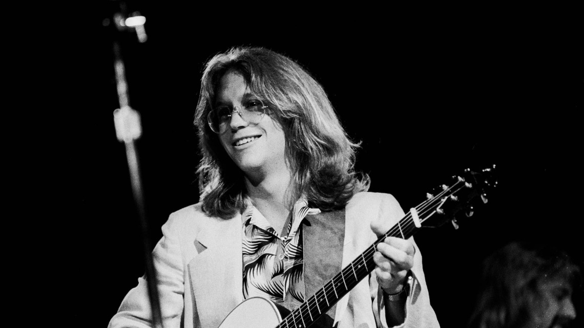 1972 Soft Rock Ballad, Written by a 16-Year-Old, Became a Lasting Anthem About Love 