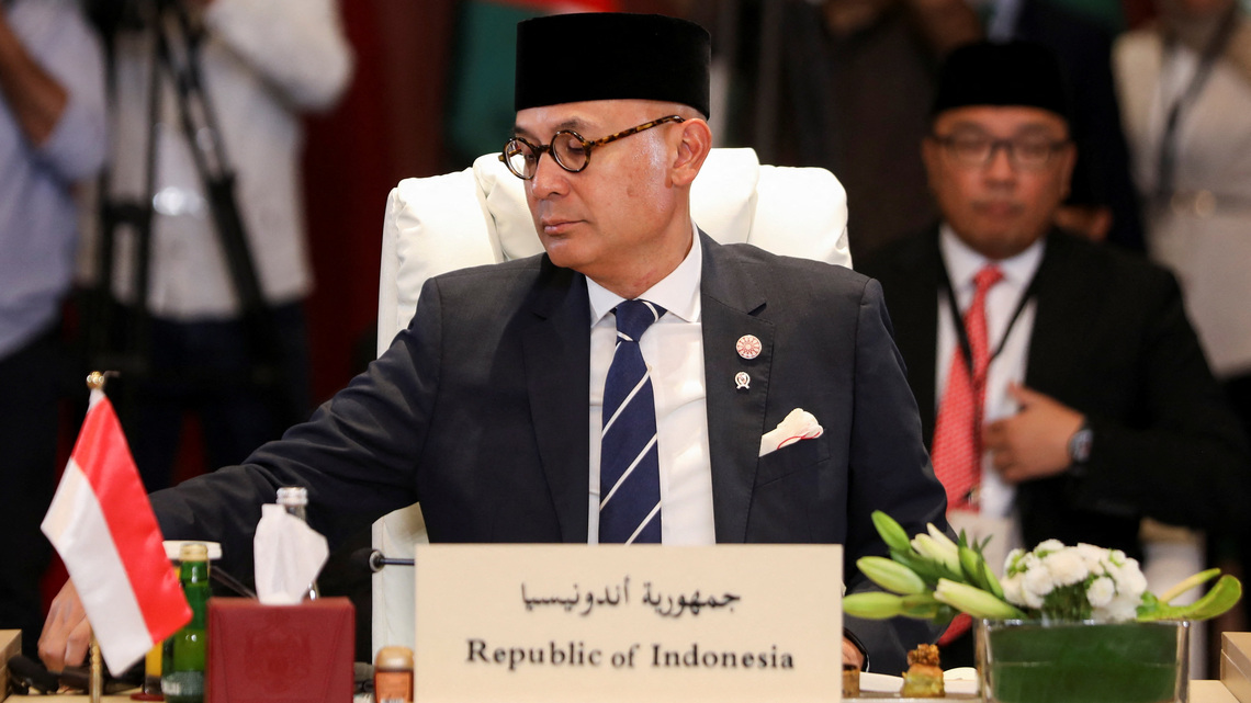Indonesia's Prabowo appoints new foreign minister 