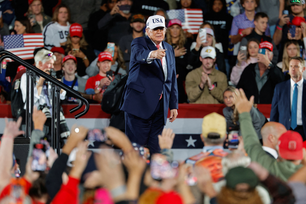 Trump, in North Carolina, says Republicans will defy midterm odds ...