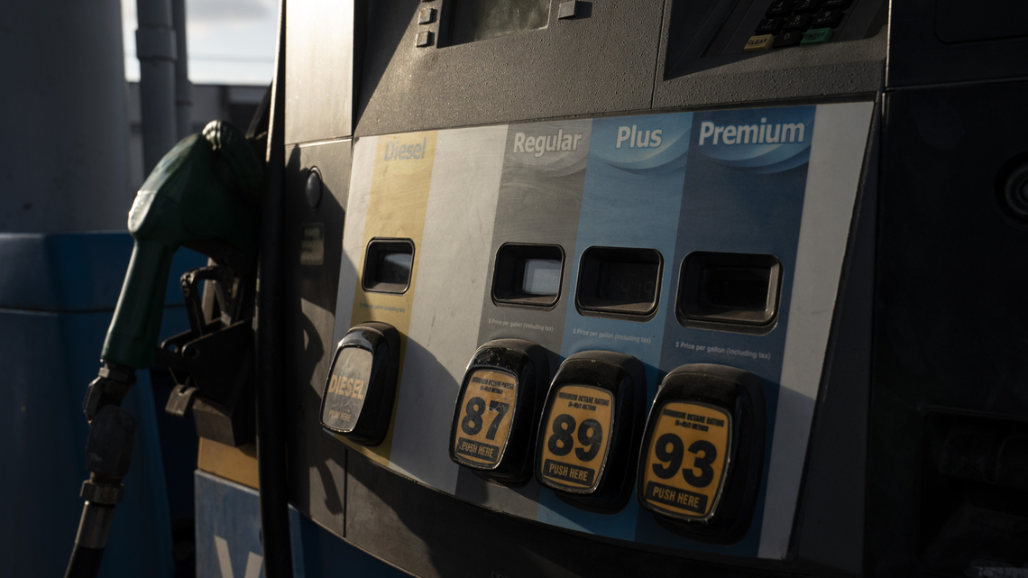 Average gas price returns to $4 a gallon as Iran crisis escalates