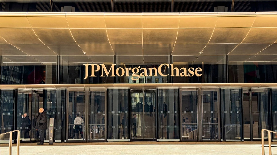 JPMorgan Chase pushes fraud division layoffs, despite rising revenues 
