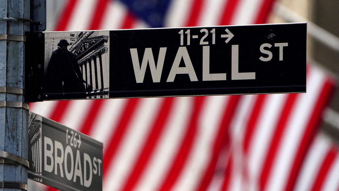 Factbox-Hedge funds turn nimble to deliver April gains, say sources 