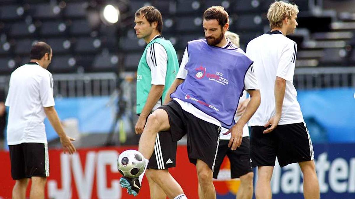  Christoph Metzelder retired in 2014. | GEPA/Imagn Images 