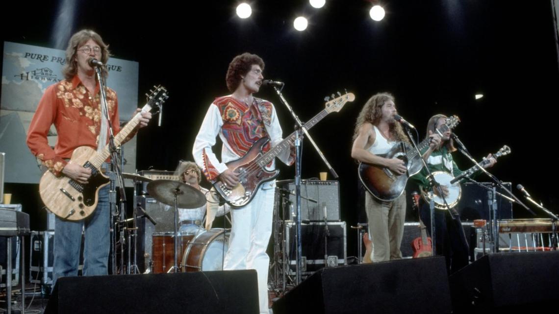 1972 Country Rock Gem Took 3 Years to Become an Unforgettable Hit 