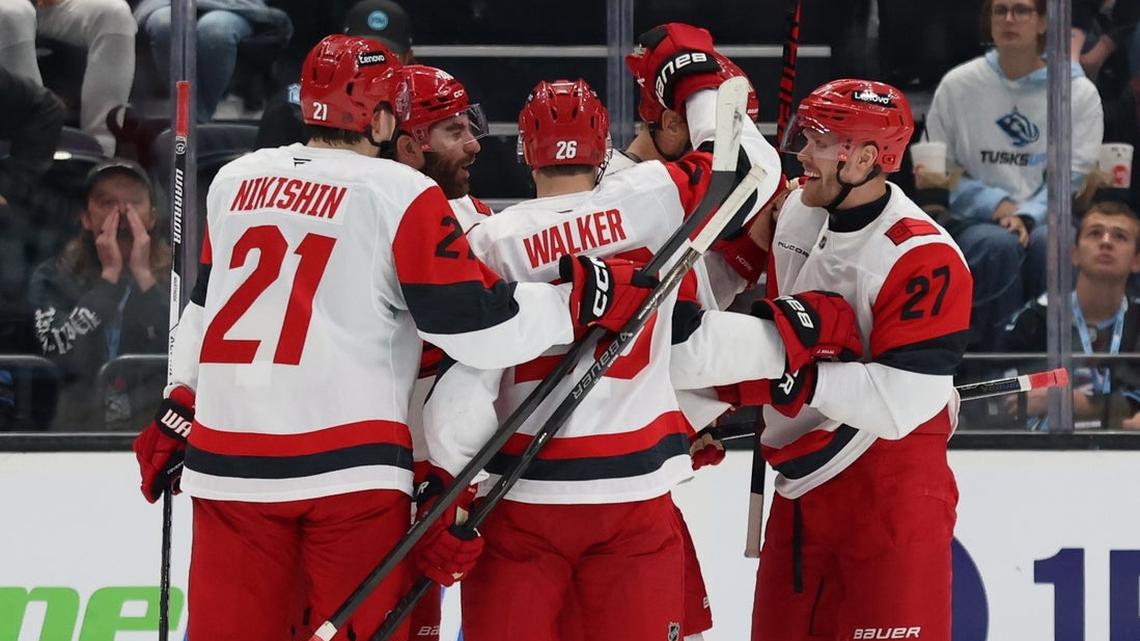Canes stop Mammoth, pad Eastern Conference lead 