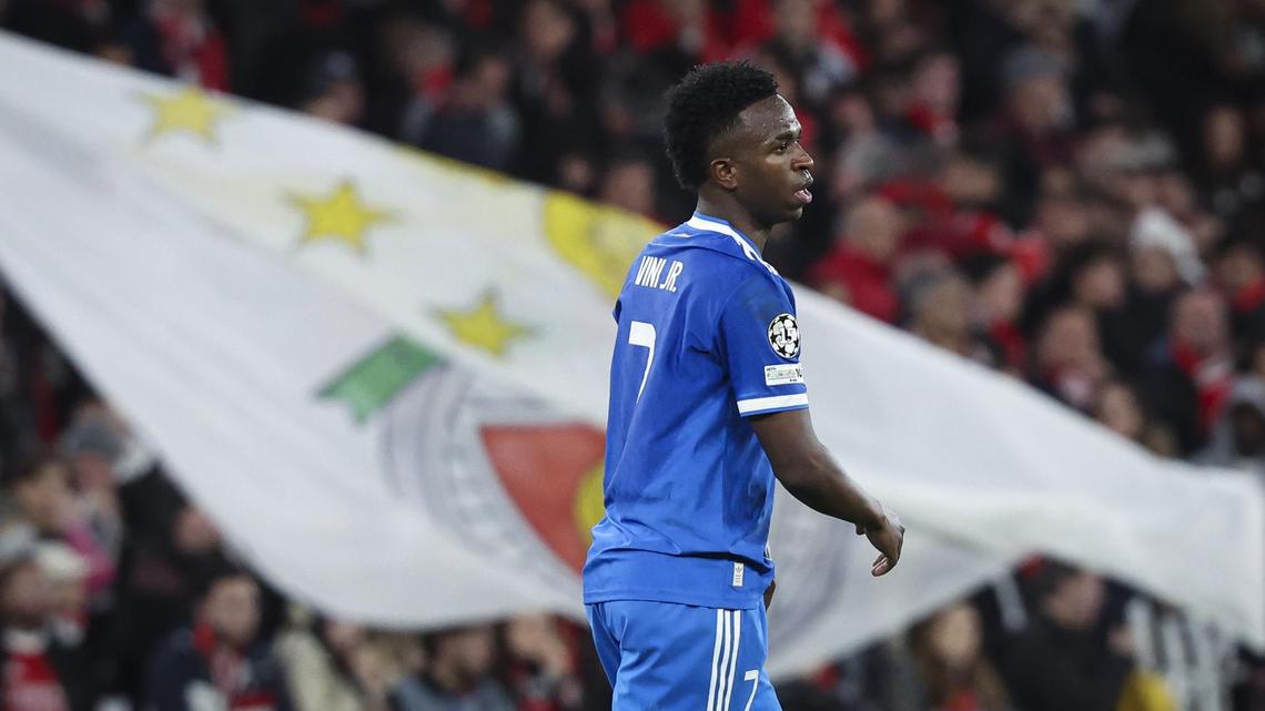 El infierno de Vinicius: una carrera marcada por actos racistas 