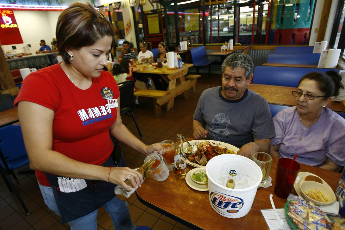  Mambo Seafood quietly closes two San Antonio restaurants, exiting the market. 