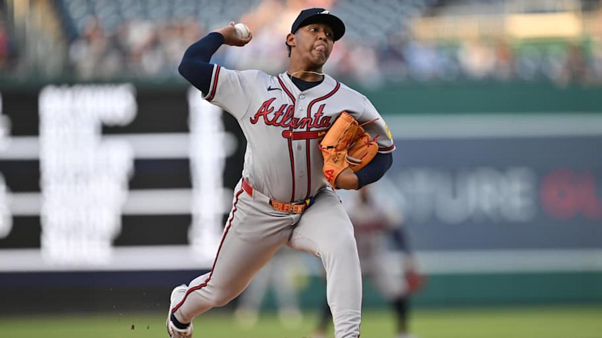  Apr 22, 2026; Washington, District of Columbia, USA; Atlanta Braves pitcher Didier Fuentes (72) pitches against the Washington Nationals at Nationals Park. | Jamie Sabau-Imagn Images 