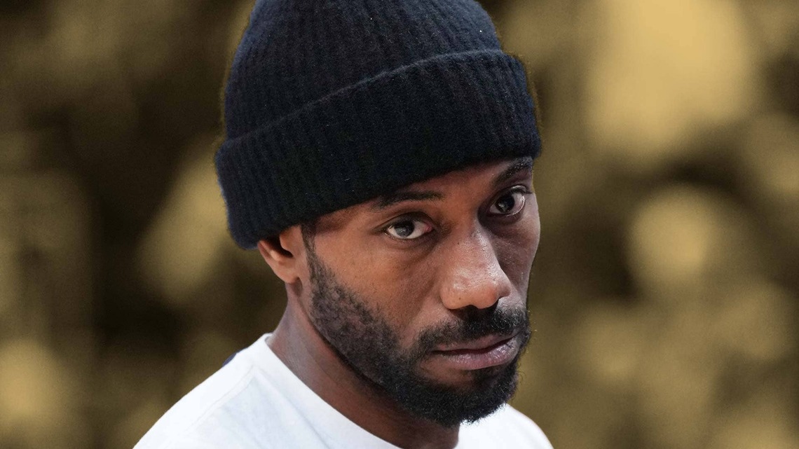 Kawhi Leonard sends clear message as Raptors wait for stalled trade to move forward: "We gonna win" 