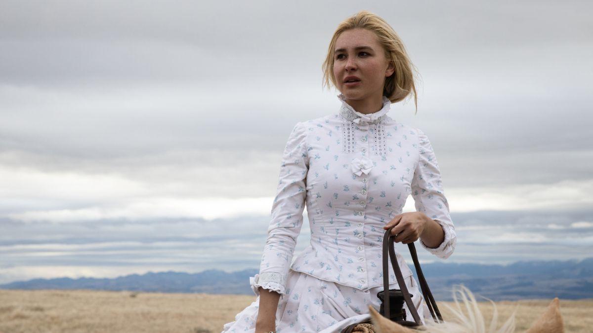 Isabel May in ‘1883’Emerson Miller/Paramount+ © 2021 MTV Entertainment Studios