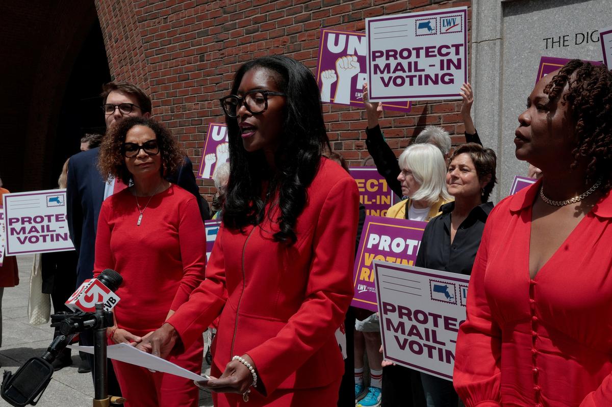 Meka Simmons, General Counsel for Delta Sigma Theta Sorority Inc., and other representatives of Delta Sigma Theta speak outside the federal courthouse after a hearing in a lawsuit brought by a coalition of Democratic state attorneys general seeking to block U.S. President Donald Trump's executive order tightening rules on mail-in voting, in Boston, Massachusetts, U.S., June 2, 2026.   REUTERS/Brian Snyder