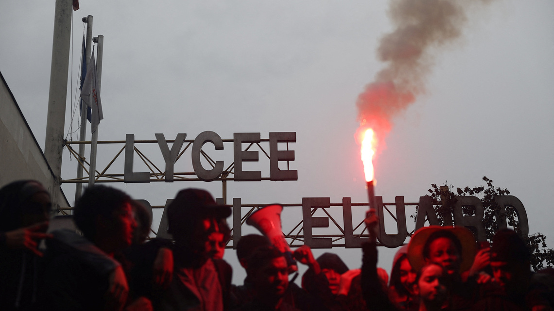 Injuries and arrests as French high school student protests spread 