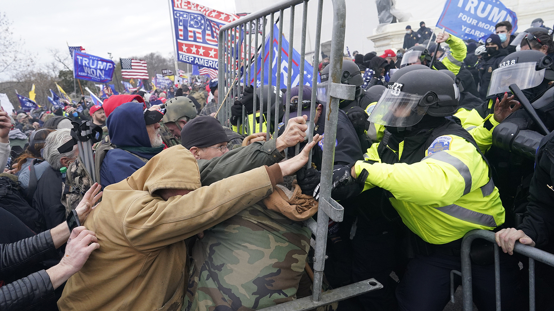 Commentary: Does Donald Trump hate cops? 