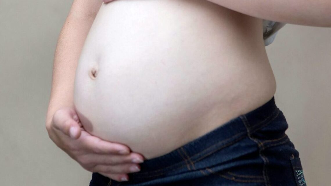 Pills or no pills? Study weighs antidepressant risk in pregnancy