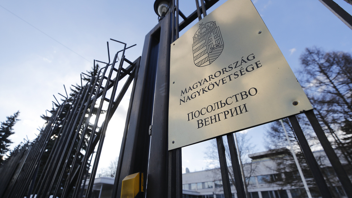 Russia expels Hungarian diplomats in tit-for-tat move