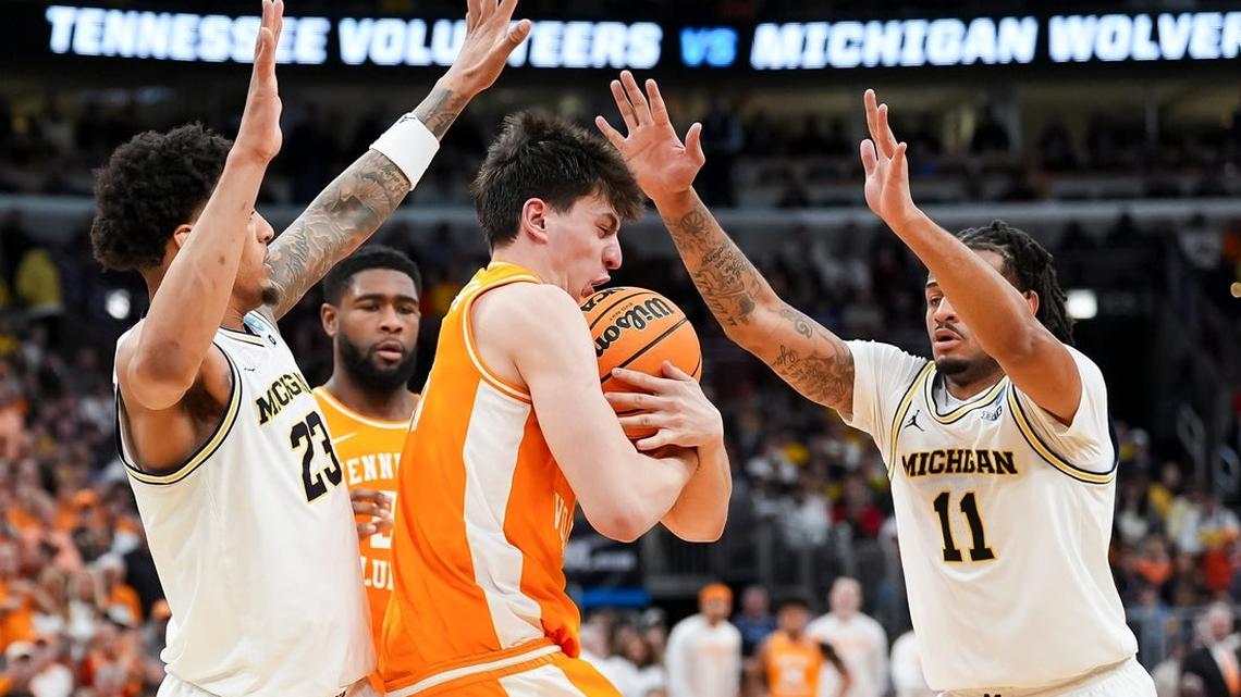 No. 1 Michigan steamrolls Tennessee in Midwest final to make Final Four