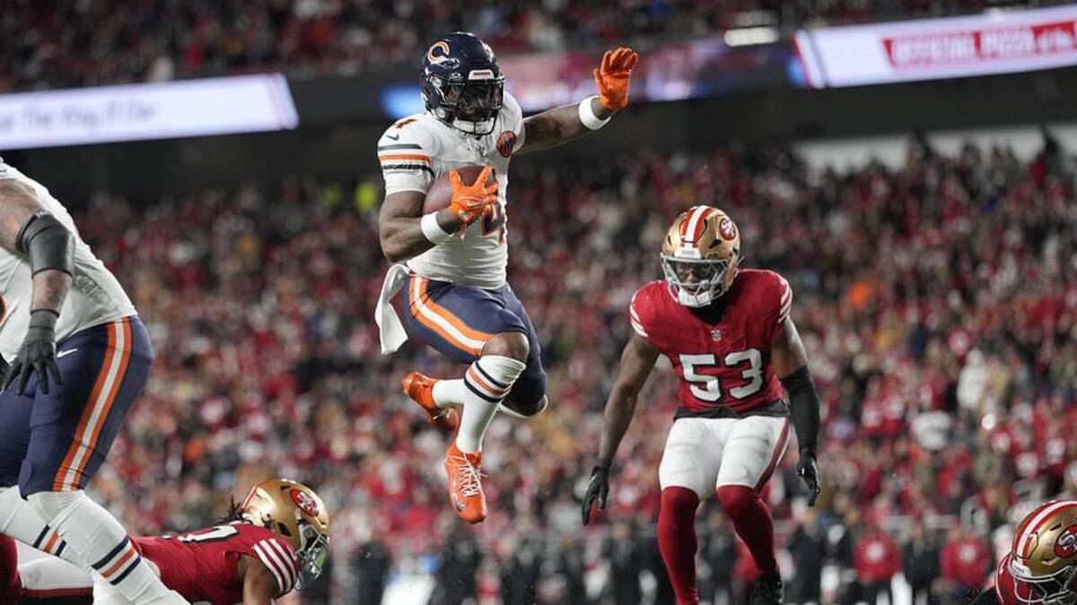  D'Andre Swift racked up 1,386 all-purpose yards and 10 TDs last season, but could have more company in the Bears' backfield. | Kyle Terada-Imagn Images 