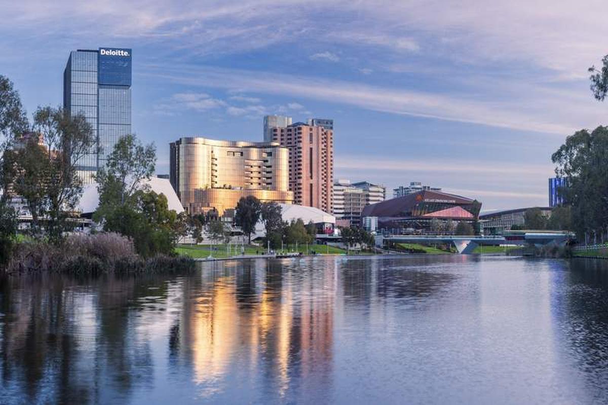  Scenic shot of the city of Adelaide. Photo credit: South Australian Tourism Commission 