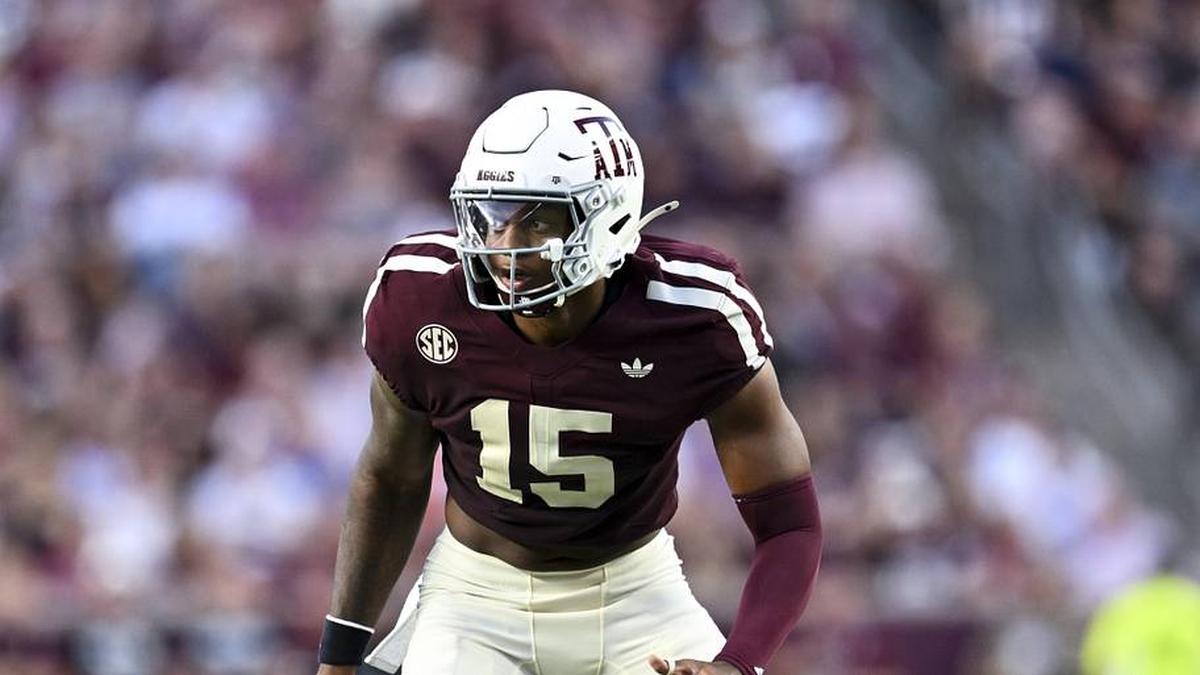  Oct 11, 2025; College Station, Texas, USA; Texas A&M Aggies defensive end Rylan Kennedy (15) runs down field on kick off return in the first half against the Florida Gators at Kyle Field. Mandatory Credit: Maria Lysaker-Imagn Images | Maria Lysaker-Imagn Images 