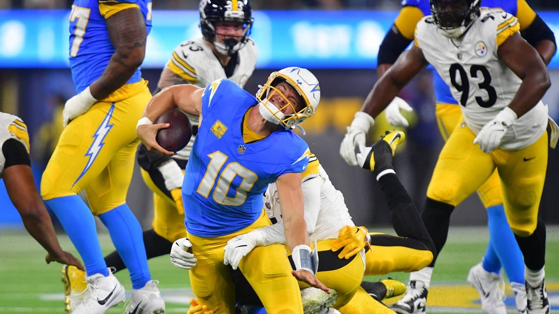 Analyst Picks Chargers to Miss the NFL Playoffs This Season
