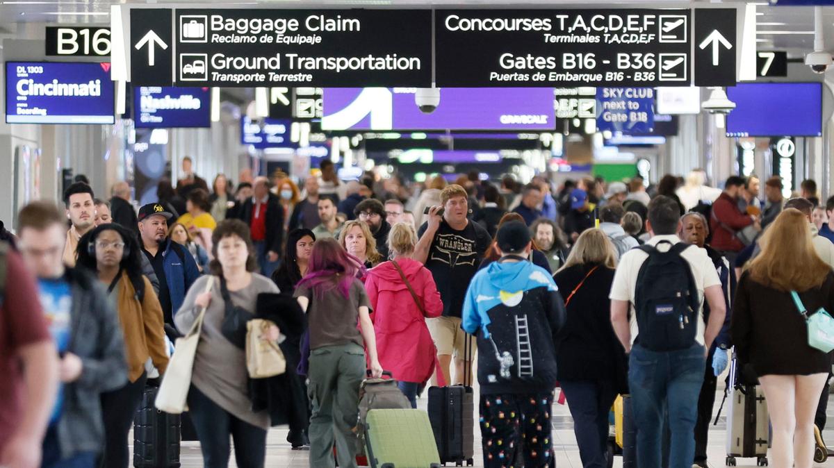 Upwards of 4 million passengers expected to pass through Hartsfield-Jackson International Airport during the July 4th period. Miguel Martinez/The Atlanta Journal-Constitution/TNS)