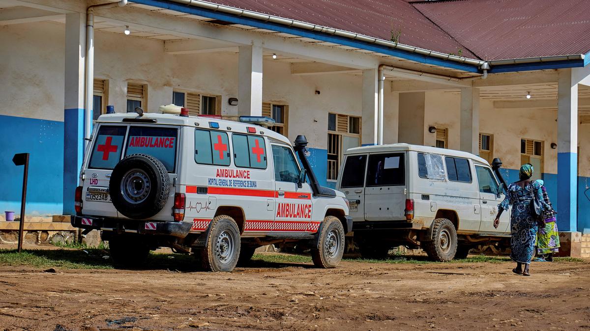 Ambulances are parked at the Bunia General Referral Hospital as suspected patients were brought into the facility following the confirmation of a new outbreak following a resurgence of Ebola involving the Bundibugyo strain, a rarer variant of the virus with no approved vaccine currently available, in Bunia, Ituri province of the Democratic Republic of Congo May 20, 2026. REUTERS/Gradel Muyisa Mumbere/File Photo